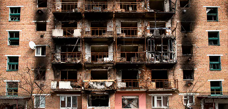 Why Homeowners Choose Us to Sell Their Distressed Homes in Bronx